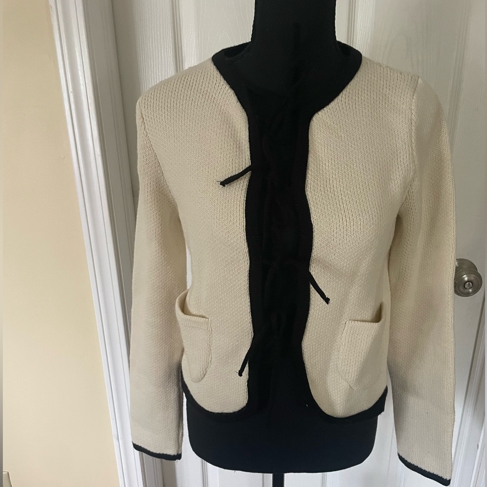 Zara Black and Cream Knit Top